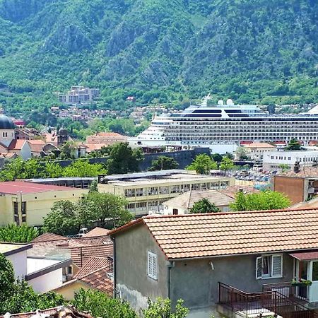 Red House Apartment Kotor Dış mekan fotoğraf