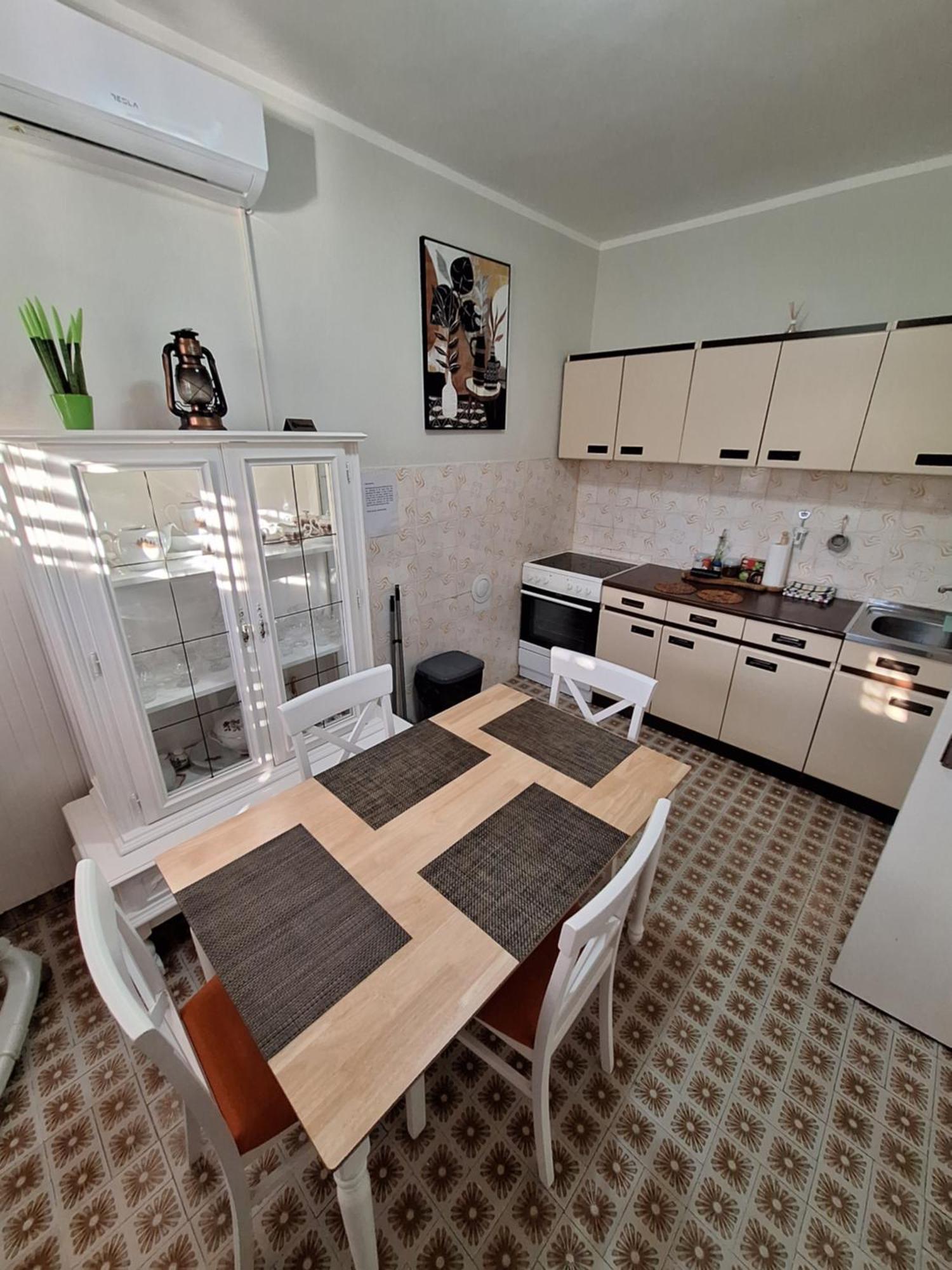 Red House Apartment Kotor Dış mekan fotoğraf